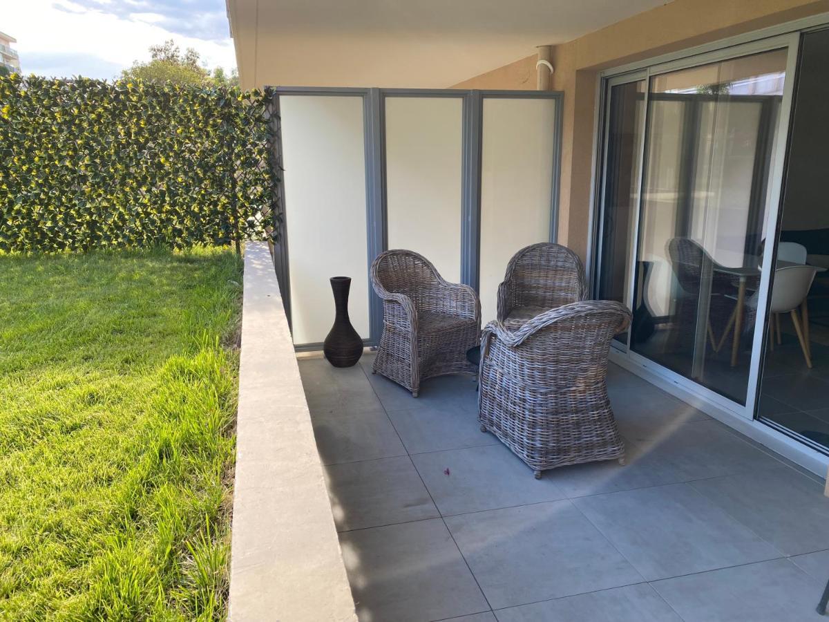 Fantastic Two-Bedroom Apartment - Le Jardin Des Iles Antibes Exterior foto