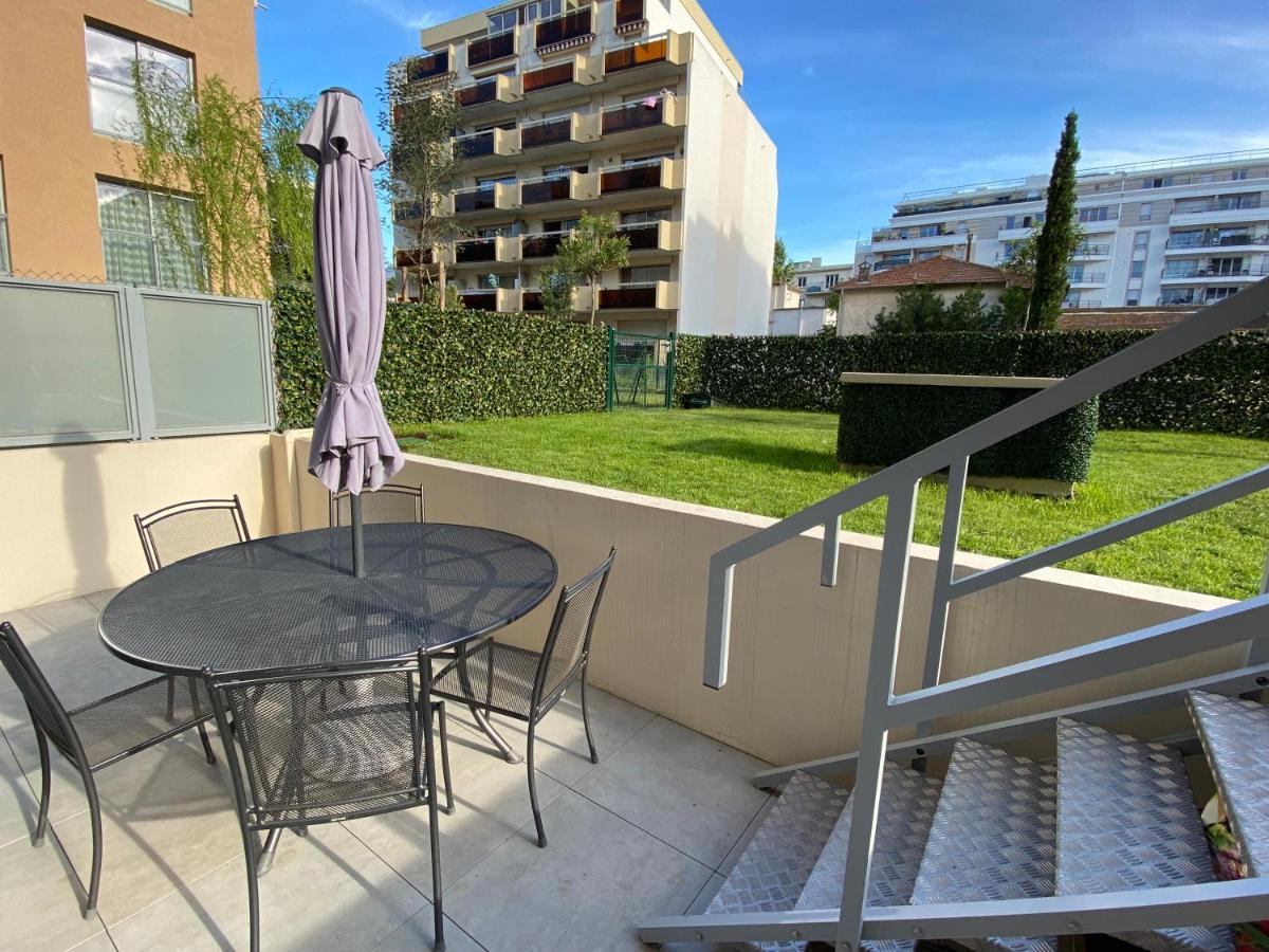 Fantastic Two-Bedroom Apartment - Le Jardin Des Iles Antibes Exterior foto